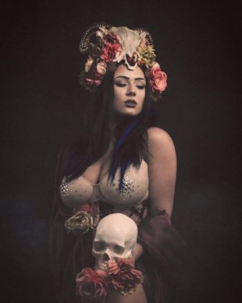 Skull Garden - Photo by Eric France, headdress by Ka, modeled by Aurora