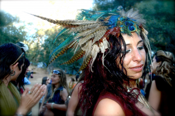 gina_headdress_Ka_amorastreya_serpentfeathers