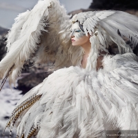 White-bird-woman-von-wong