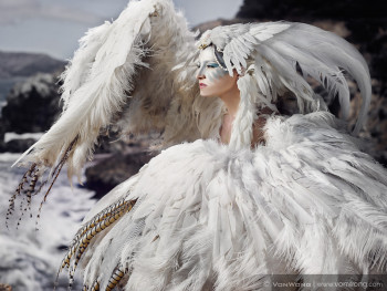 White-bird-woman-von-wong